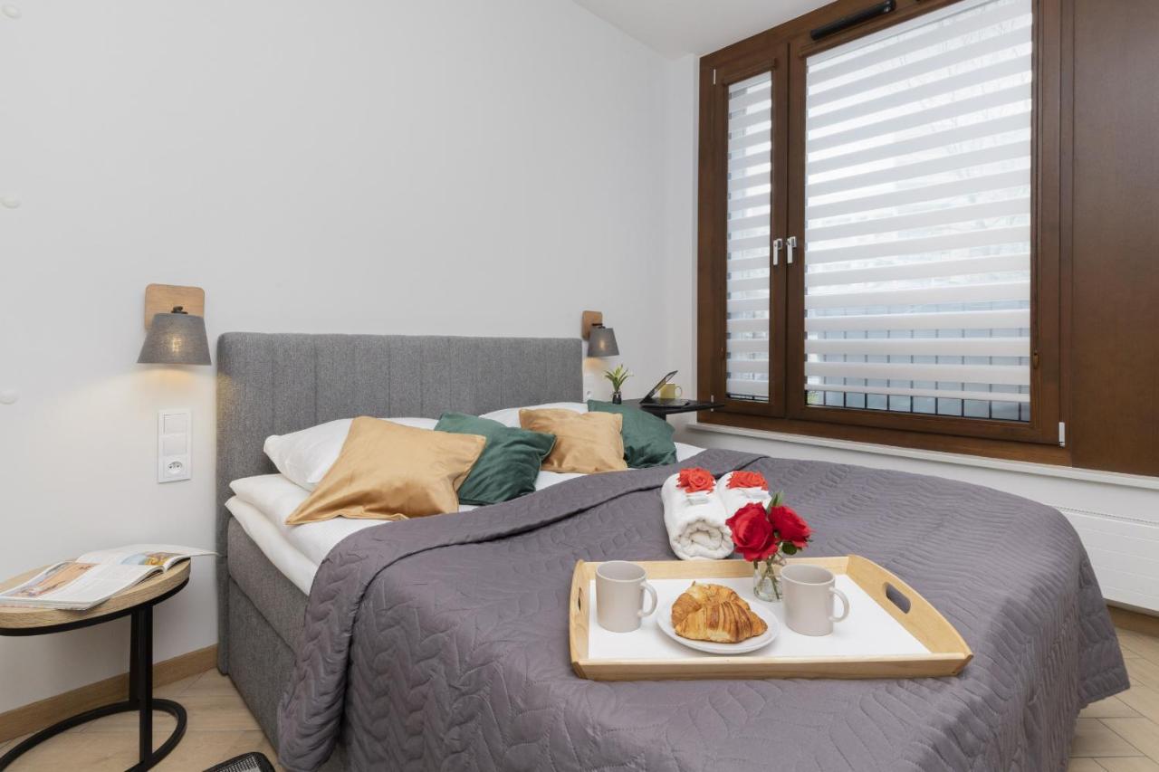 Krochmalna Center By Renters Apartment *