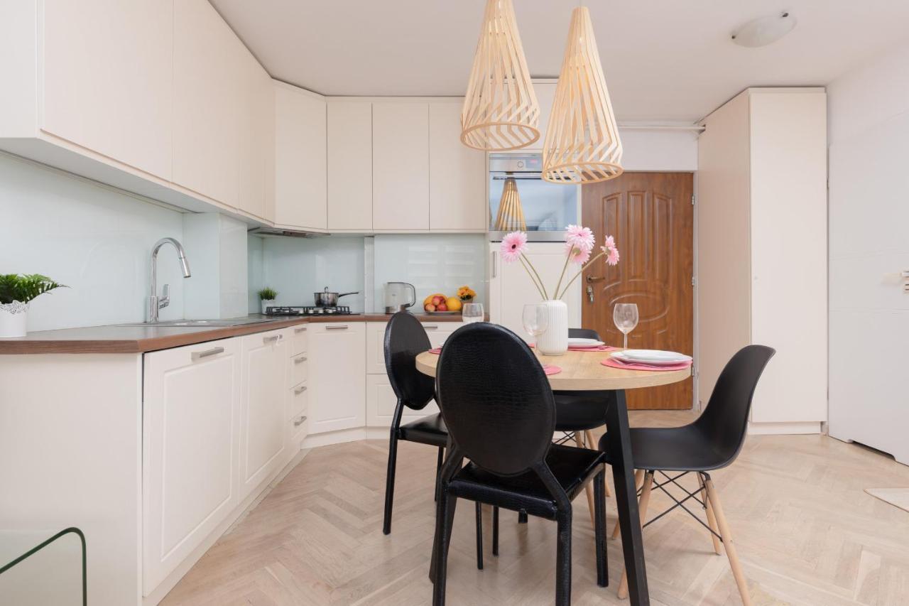 Zlota Center Of By Renters Apartment Warsaw