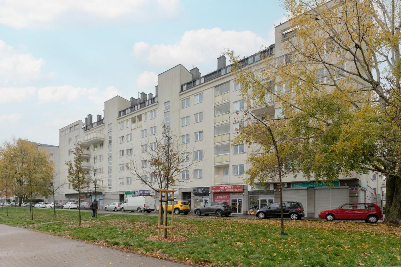 Metro Kabaty Lovely By Renters Apartment Warsaw