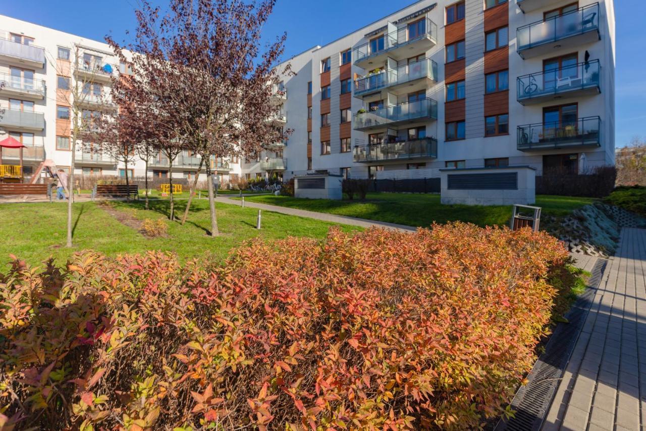 Young By Renters Apartamento Varsóvia