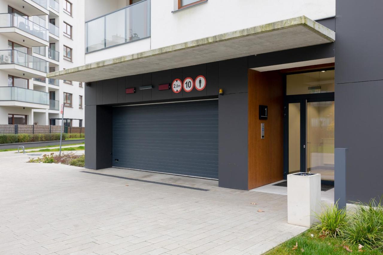 Metro Bielany With Parking By Renters Apartment Warschau