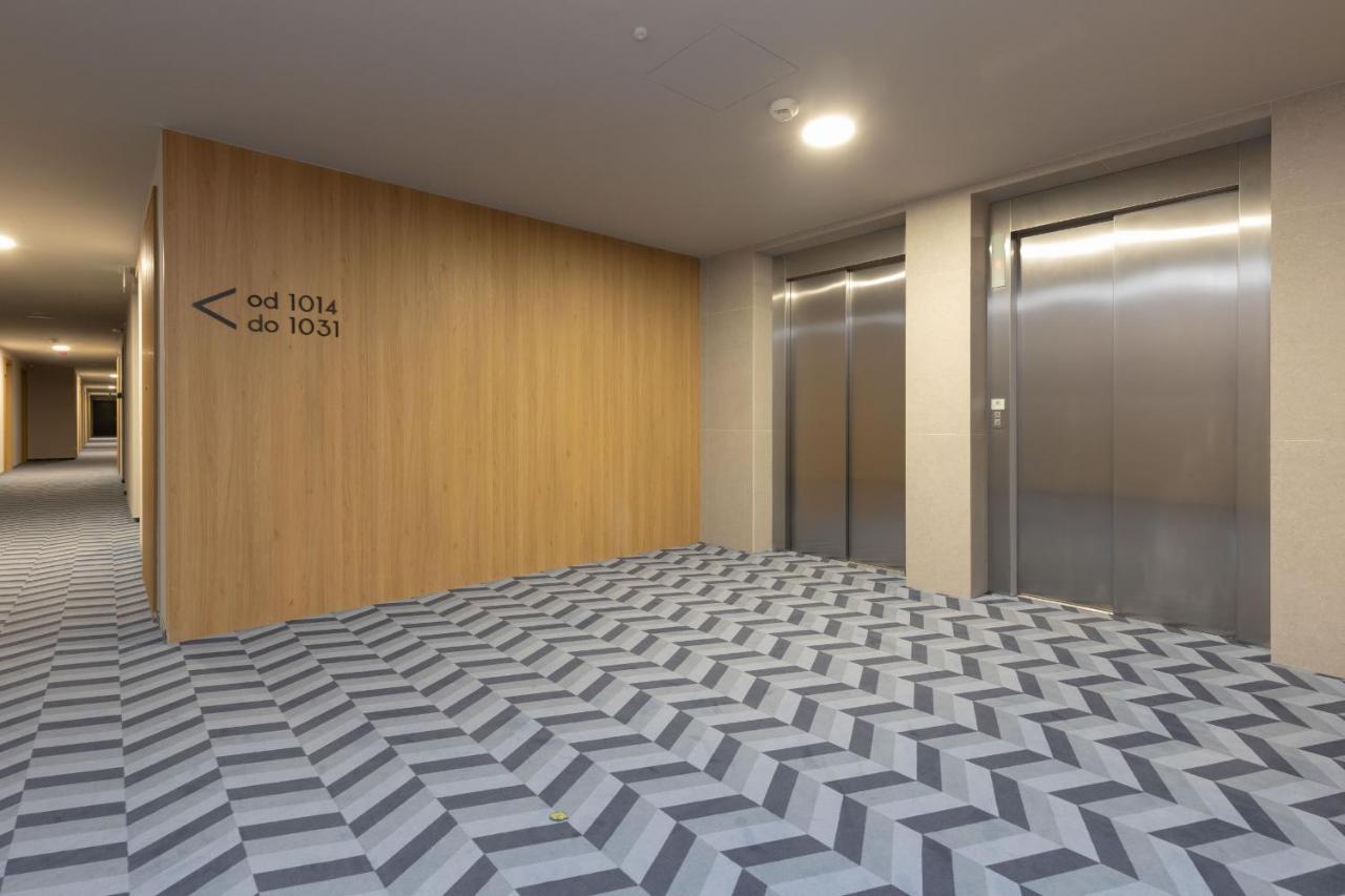 Metro Bielany With Parking By Renters Apartment