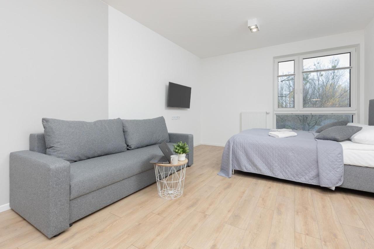 Metro Bielany With Parking By Renters Apartment