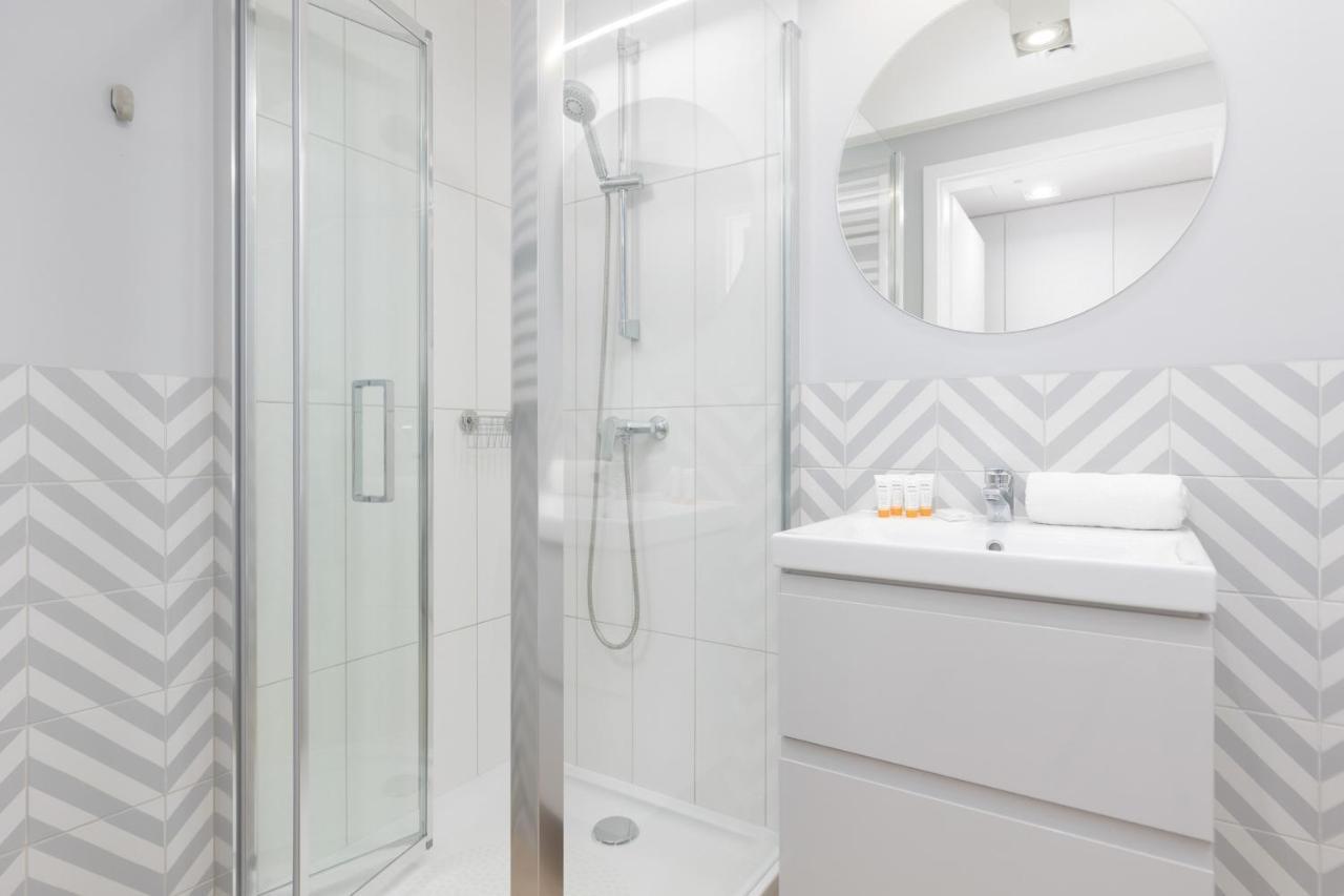 Metro Bielany With Parking By Renters