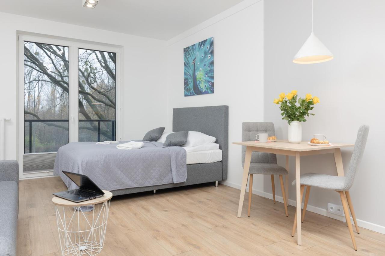 Metro Bielany With Parking By Renters Apartment