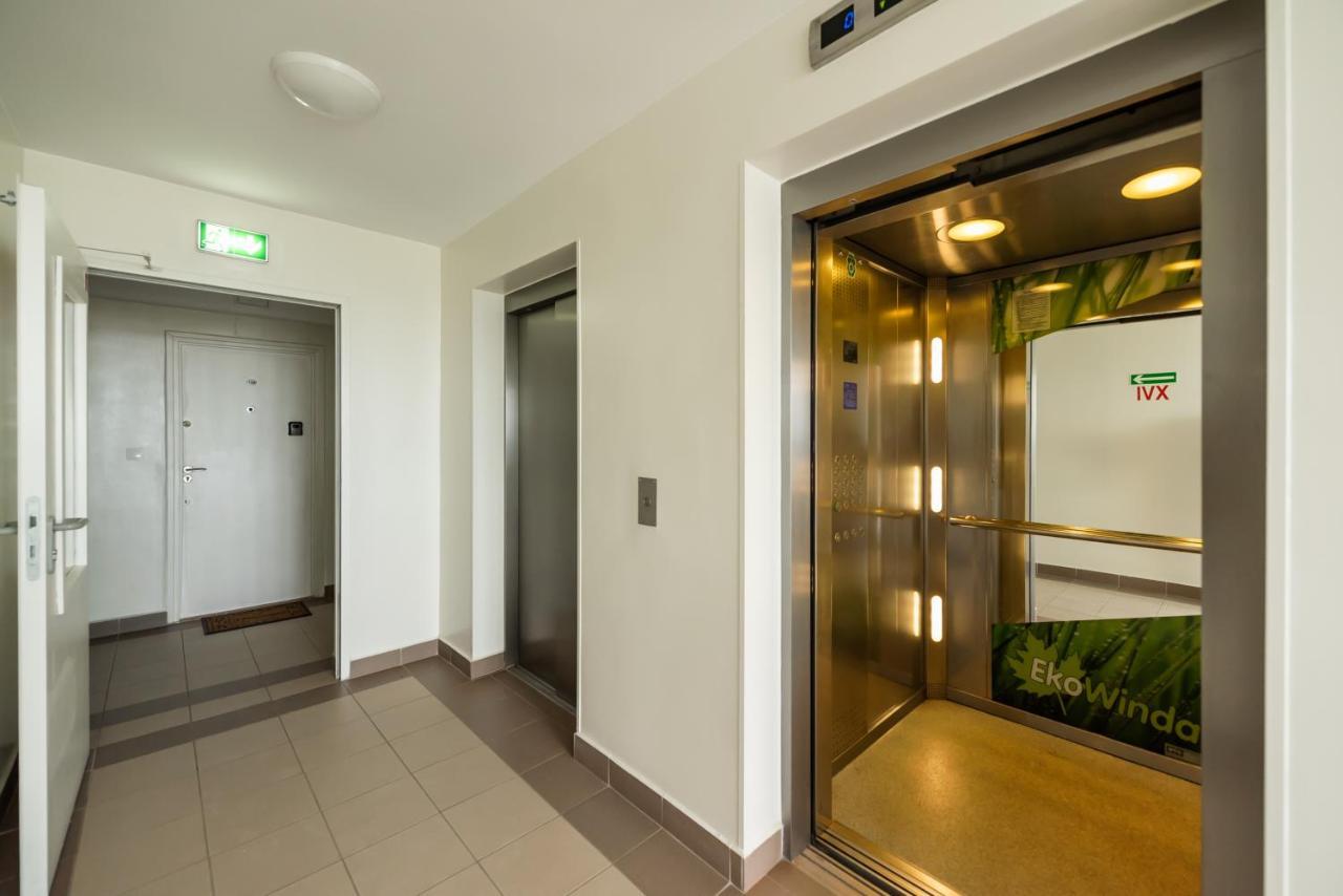Smolna Romantic 9th Floor Apartment Warsaw