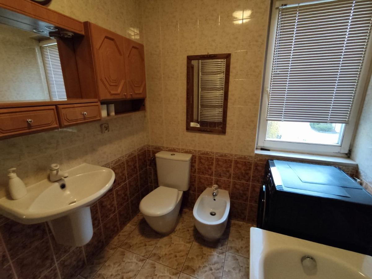 Classic Metro Kabaty Apartment Warsaw
