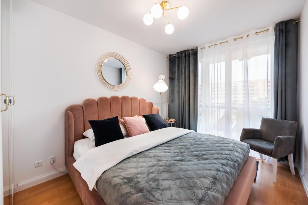 Apartment Metro Kondratowicza Velvet *