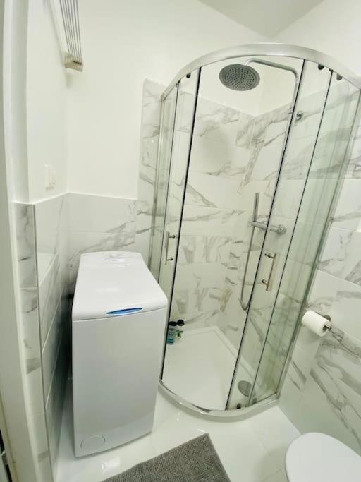 Bezagenta Mozart8 Studio Easy Access To City Wifi * Warsaw