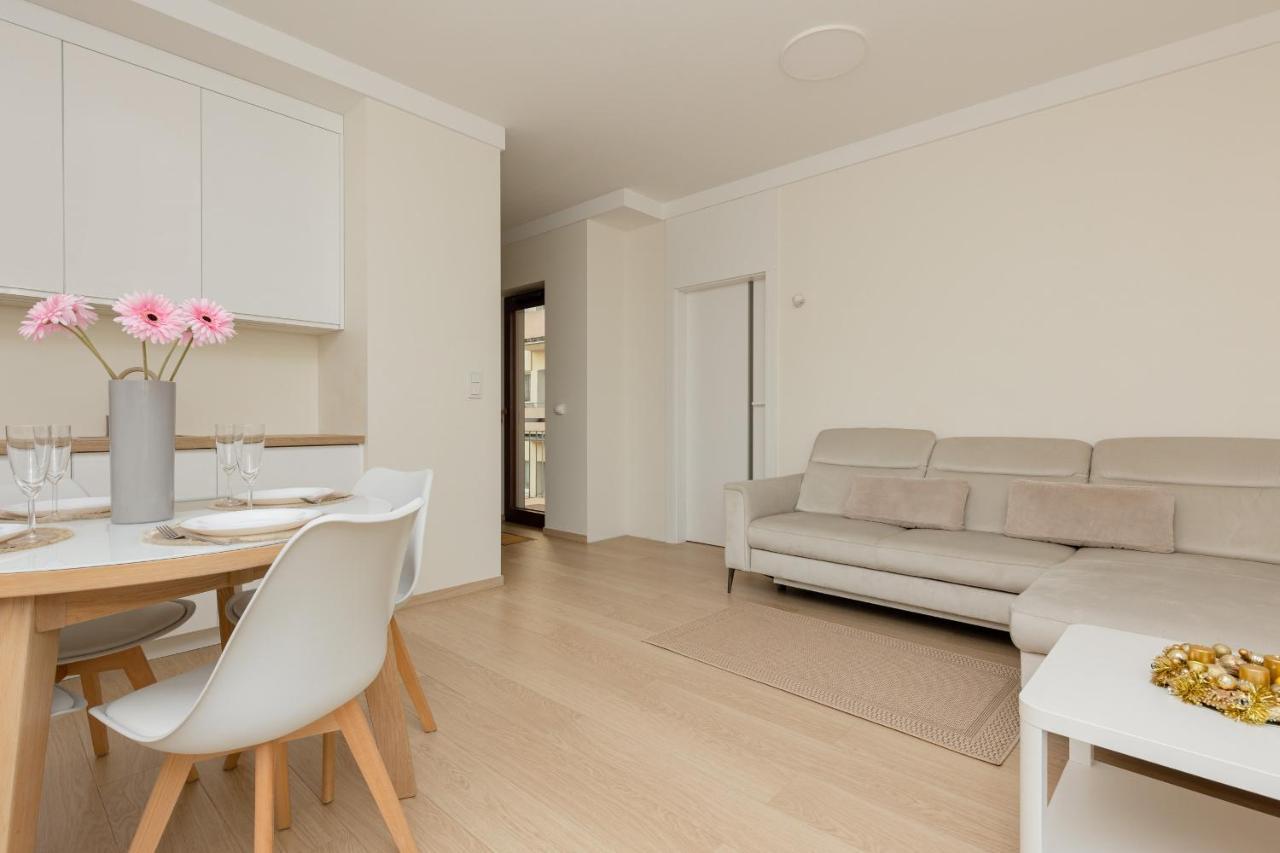 Woronicza Office By Renters *