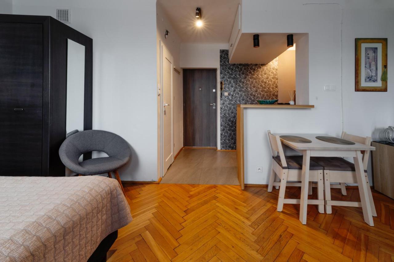 Kwiatowa Apartment *