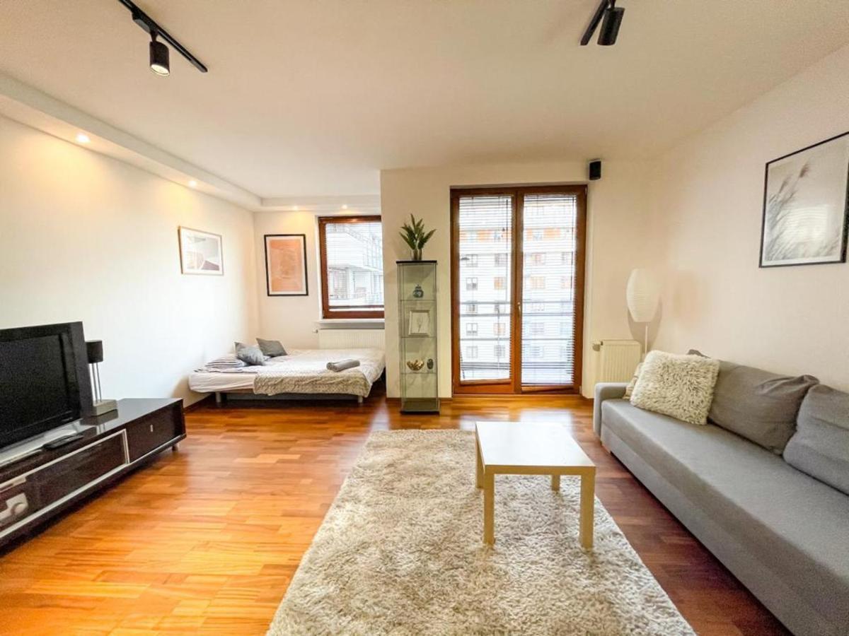 Apartament Super Bobrowiecka 3 *