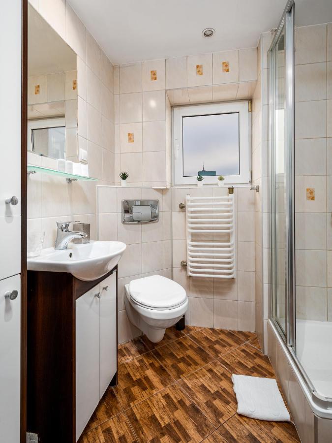 Apartment Dyminska 6 Street
