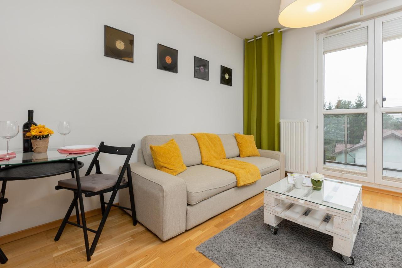 Bemowo Modern Dywizjonu 303 By Renters Warsaw