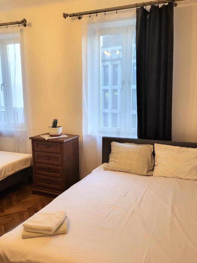 Bed & Breakfast Koszykowa Near Central Station