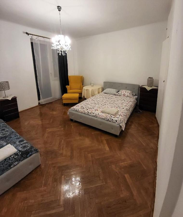 Koszykowa Near Central Station Bed & Breakfast Warsaw