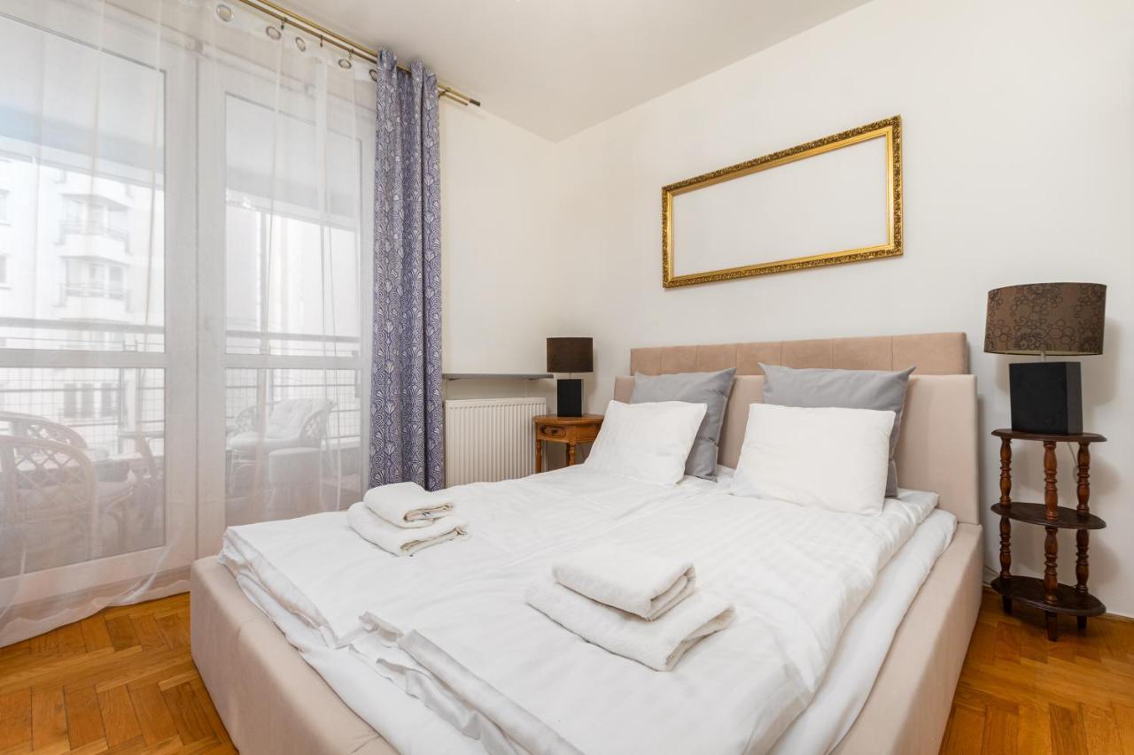 Al.jana Pawla Ii 80 By Homeprime * Warsaw
