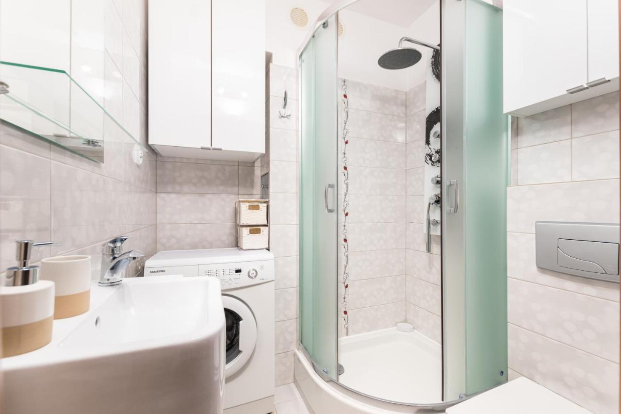 Wiartel 8 By Homeprime Apartment Warsaw