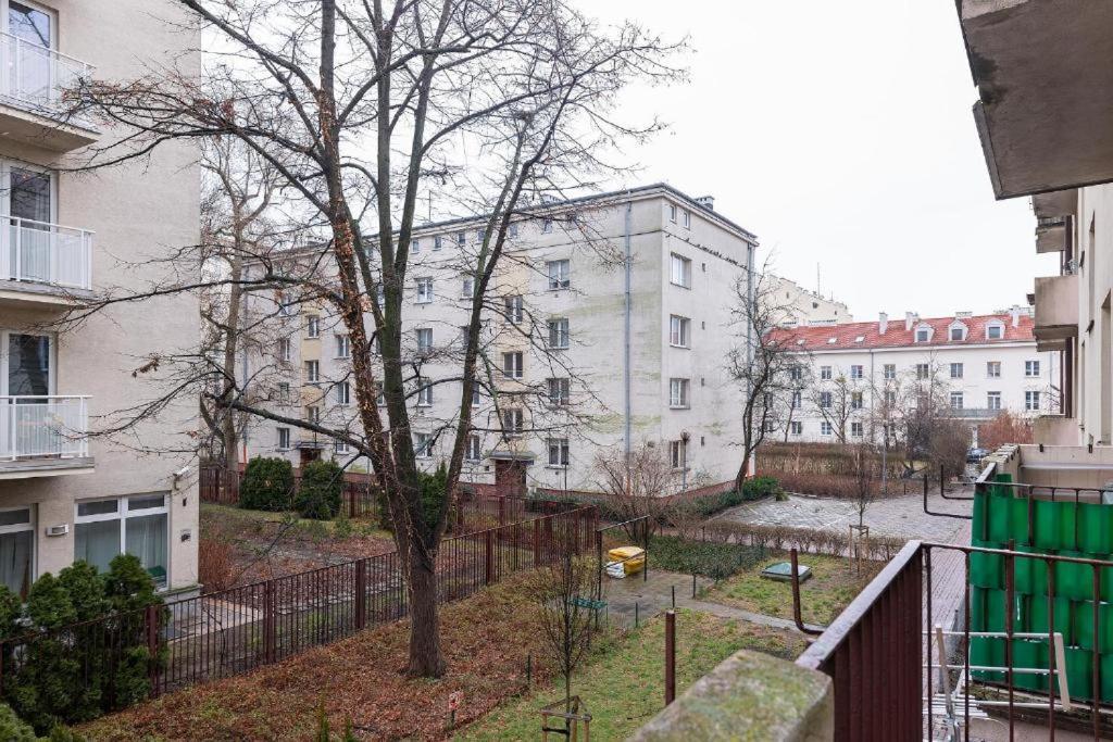 Orla 6: Private With Separate Bedroom And Balcony Near Metro Apartment Warsaw