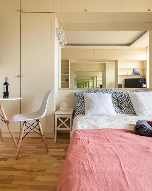 Plac Konstytucji 3: Private Center Near Metro Apartment Warsaw