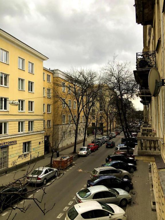 Apartment Wilcza 54: Private With Balcony Warsaw