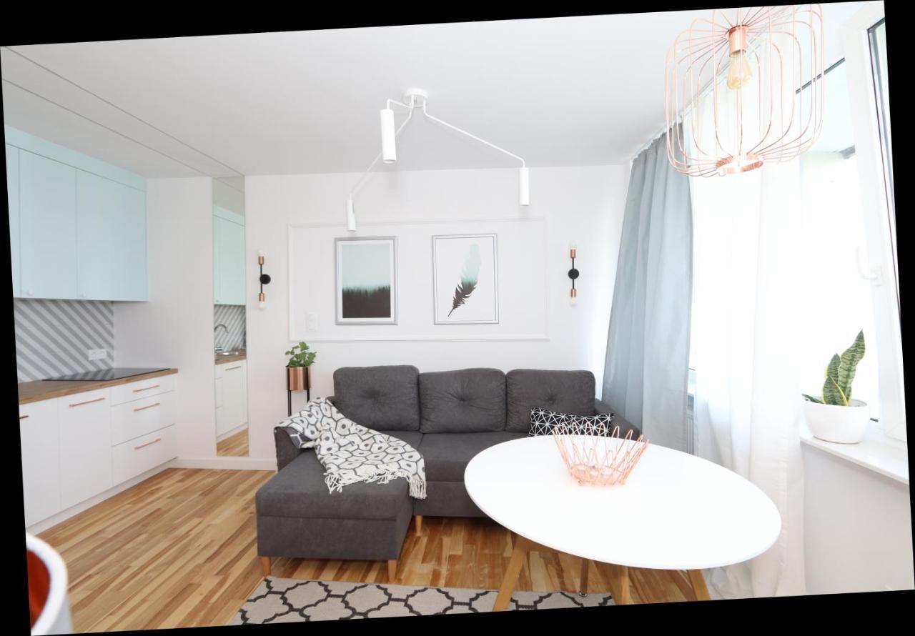 Homestay Romaszewskiego Zoliborz Bedroom Pokoj Metro Warsaw