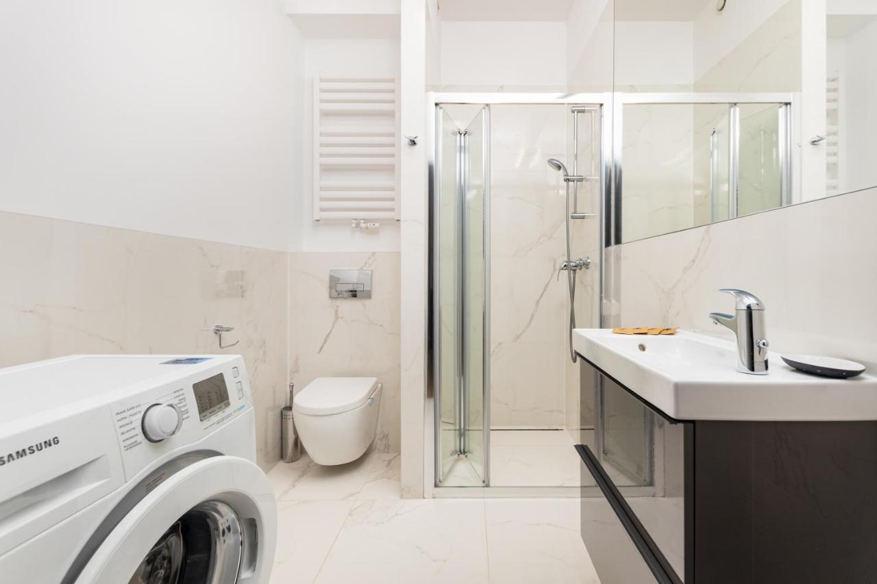 Pilsudskiego 3 By Homeprime Warsaw