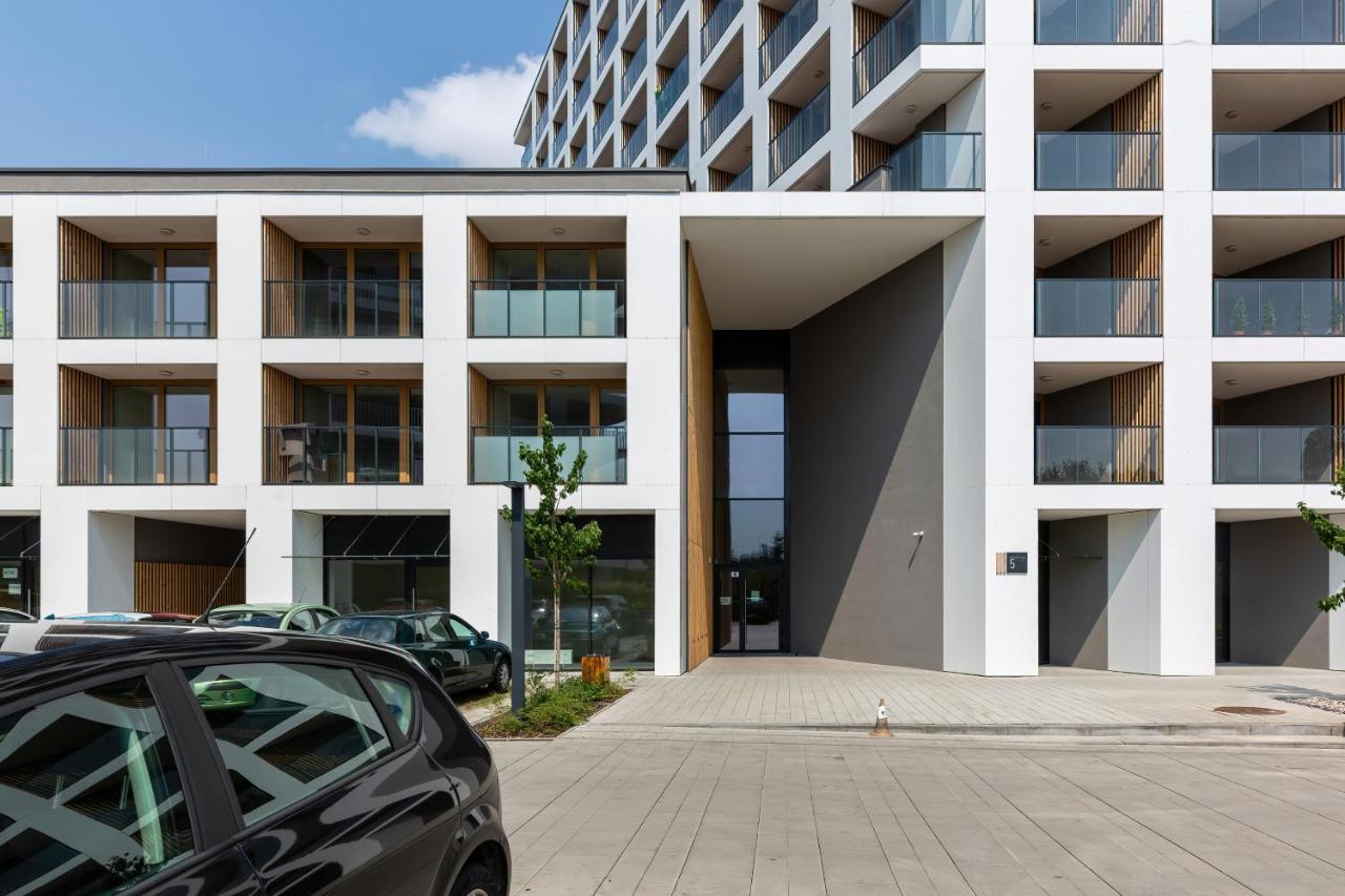 Elegancki Z Parkingiem By Renters Apartment Warsaw
