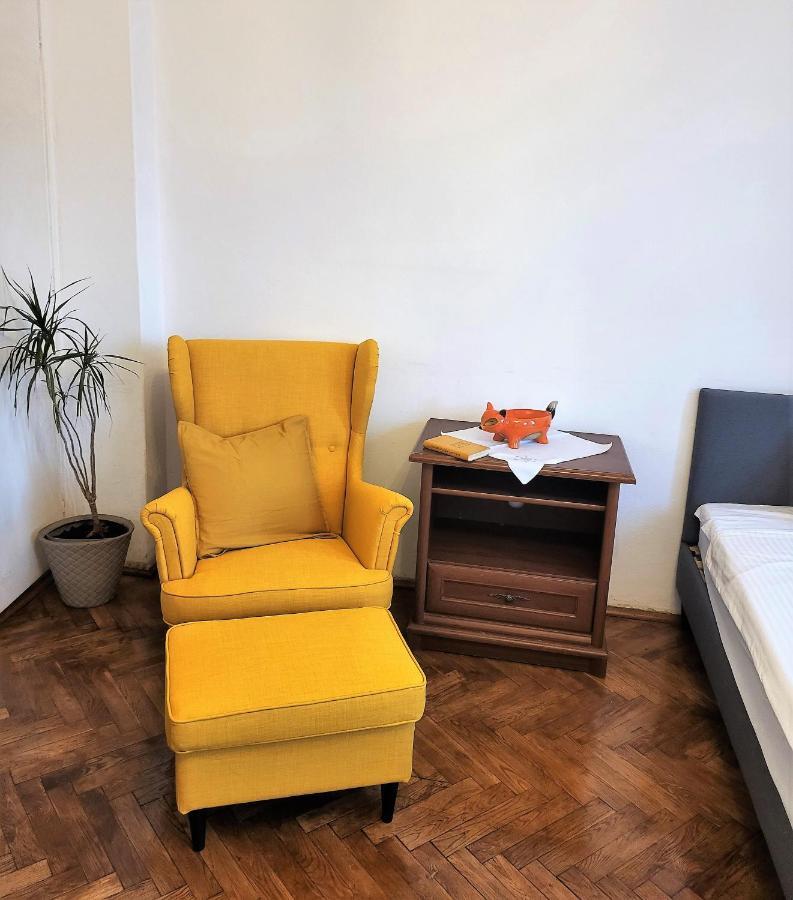 Bed & Breakfast Koszykowa Near Central Station *