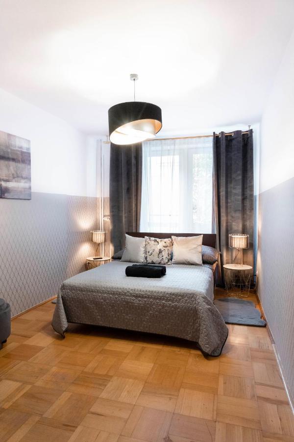 Clicktheflat Constitution Square * Warszawa