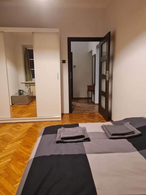 Apartament Stare *