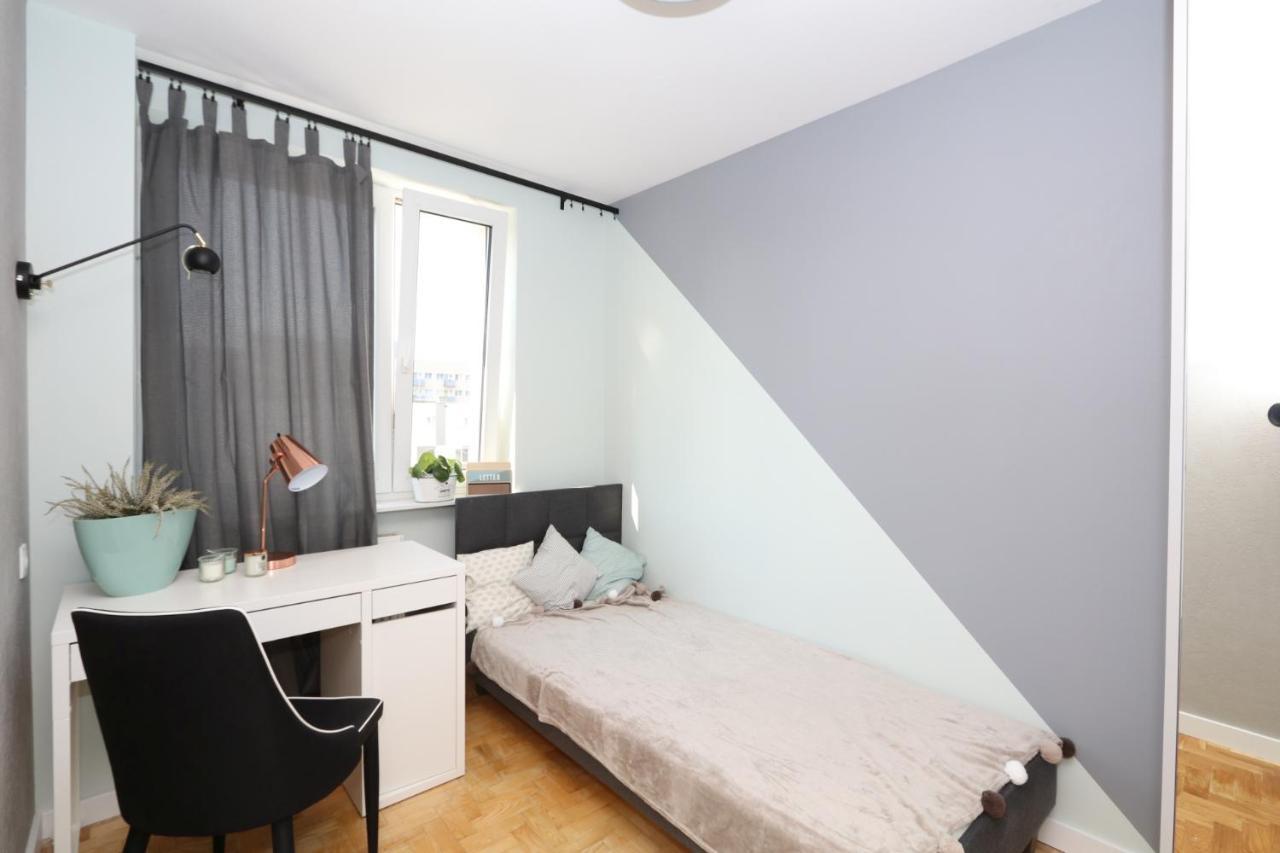 Romaszewskiego Zoliborz Bedroom Pokoj Metro *