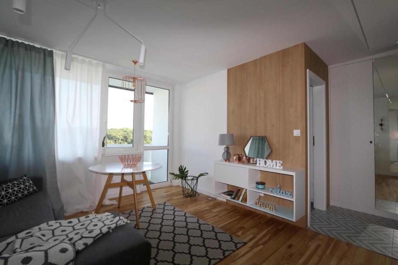 Homestay Romaszewskiego Zoliborz Bedroom Pokoj Metro *
