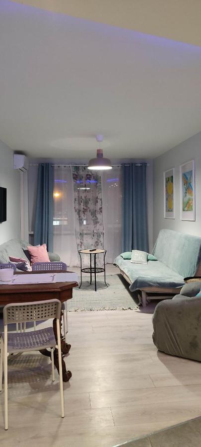Apartment Centrum Warszawy Klimatyzacja Ac W Salonie I Wentylator W Sypialni -City Center The Best Places