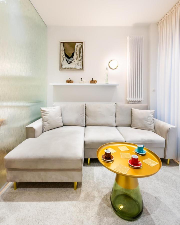 Apartment Eko Park Abdank White Warschau