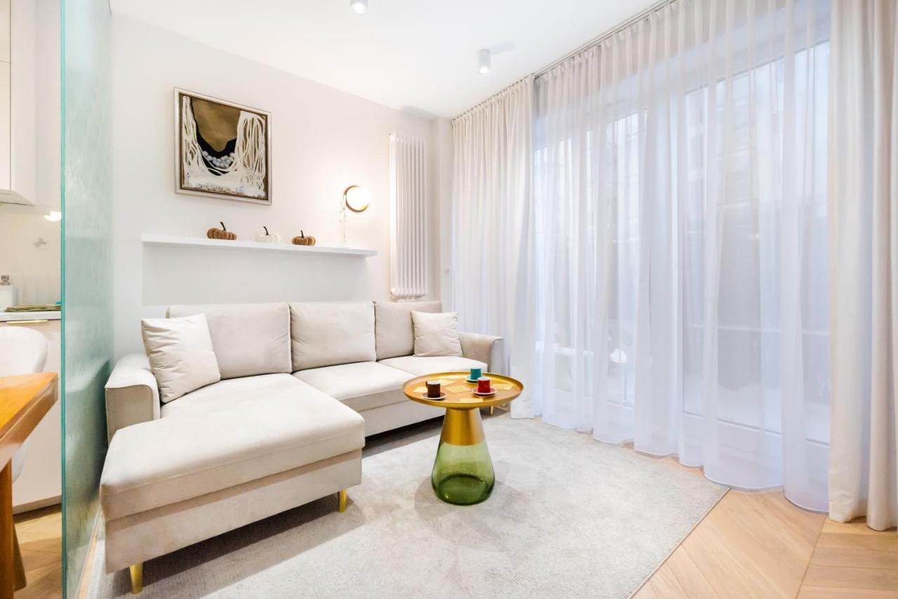 Eko Park Abdank White Apartment Warschau