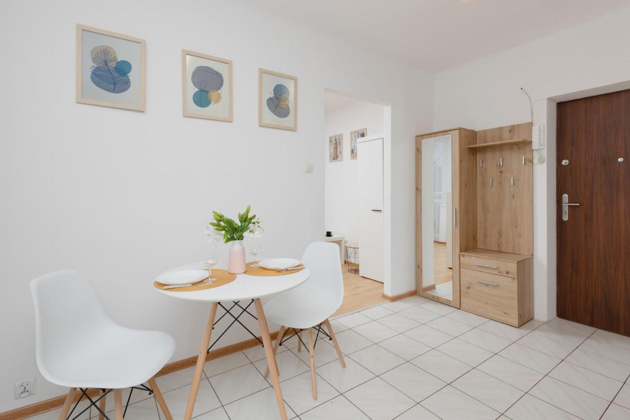 Airport Studio Astronautow With Balcony By Renters * Warsaw