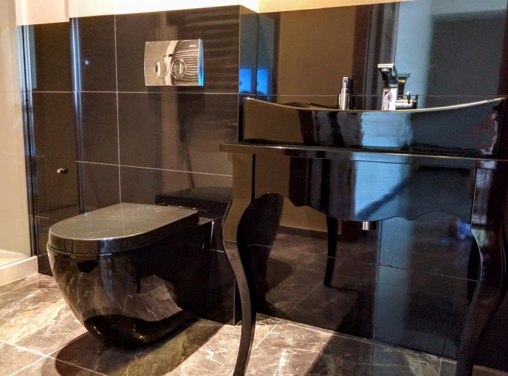 Shakespeare By Art Demo Apartment Warsaw
