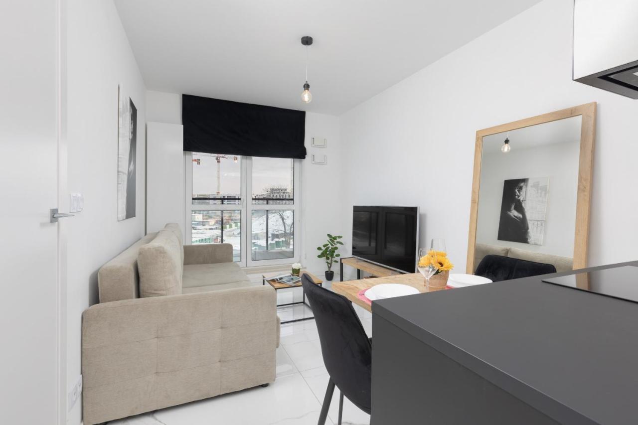 Apartment Rakow Szczesliwicki Park By Renters *