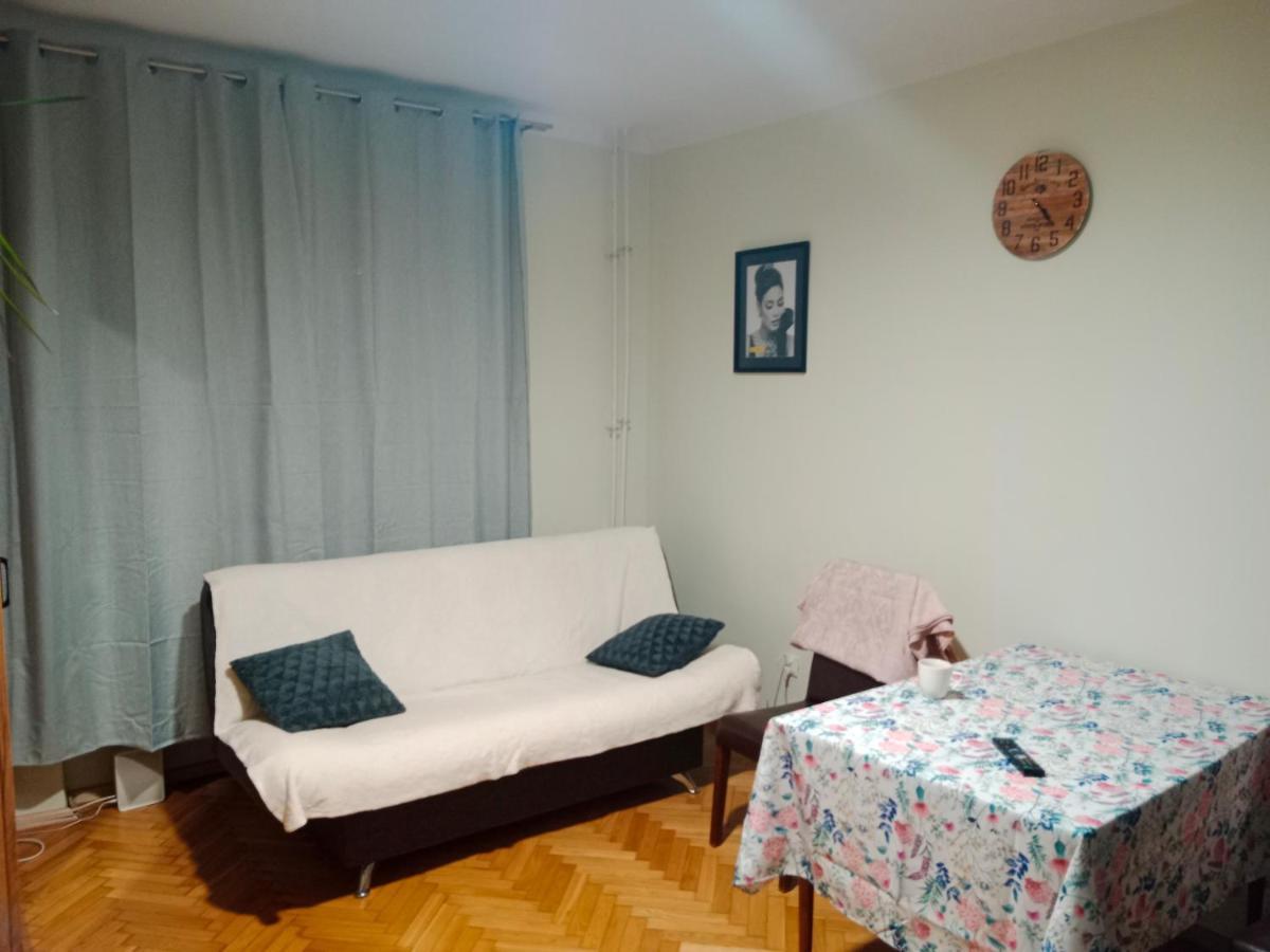 Apartment E-brechta *