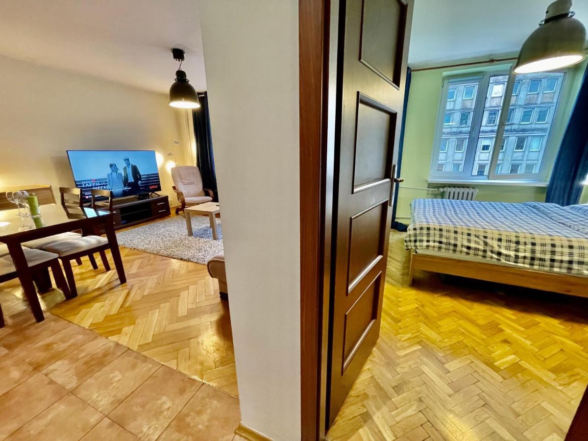 Raven Metro Fast Wifi 70'tv Netflix Hbomax Appletv Apartment