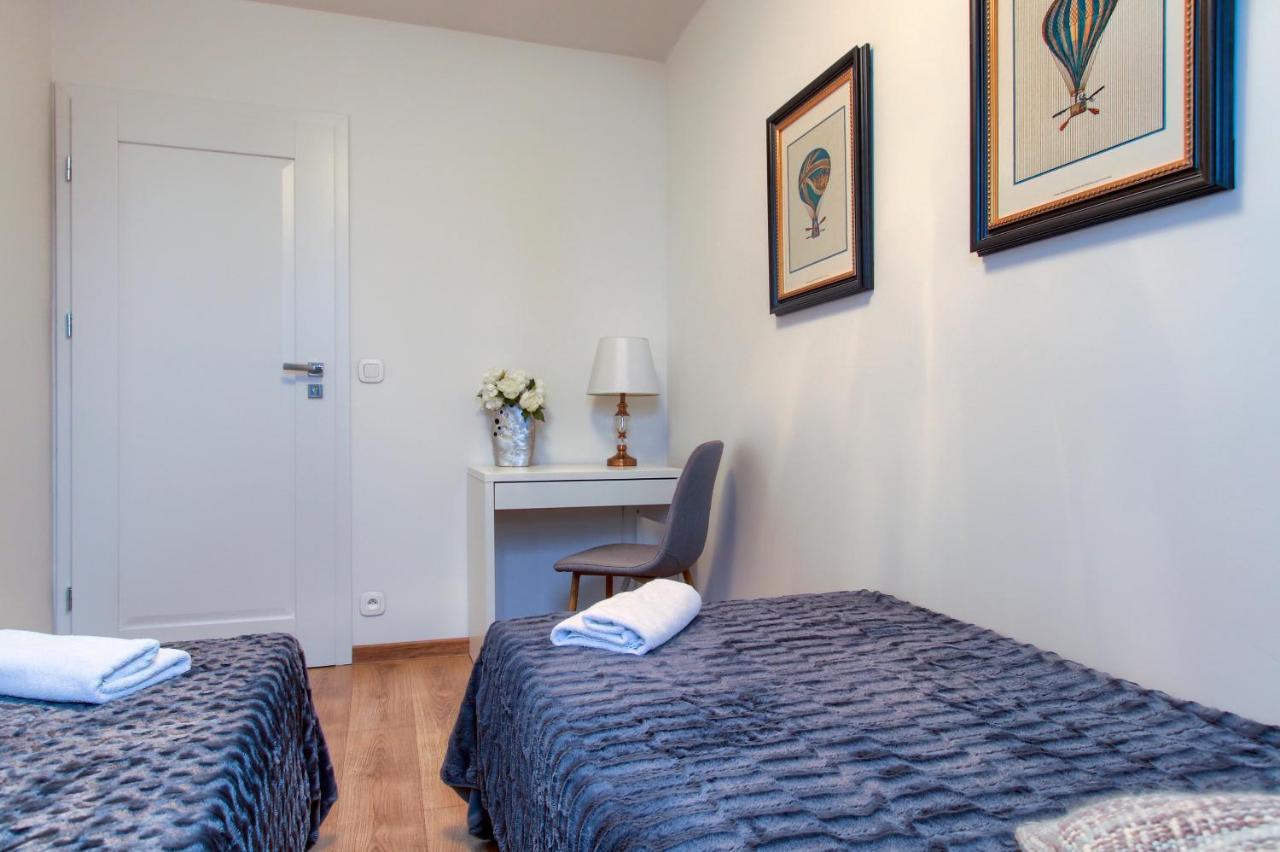 Unit By Metro Rondo Onz Short Rent Idealne Na W Warszawie Apartment *