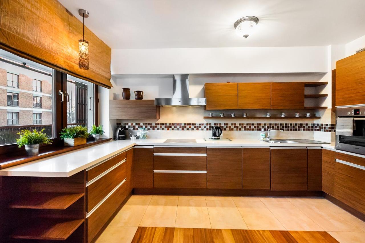 Bemowo Green Wood Apartment *