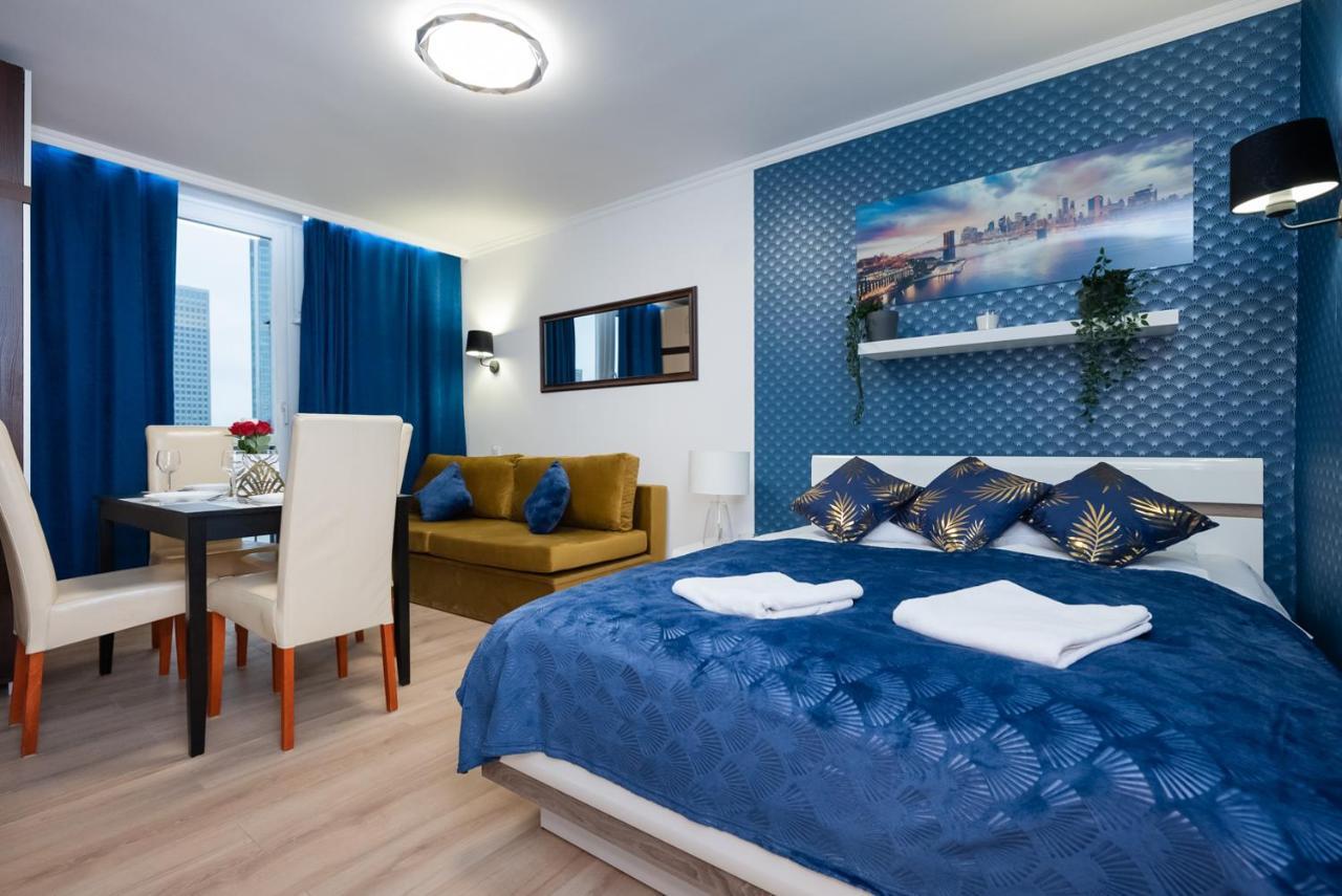 Apartament Unitapartaments Short Rent In By Metro Station Rondo Onz With 3bedrooms 23 Warszawa