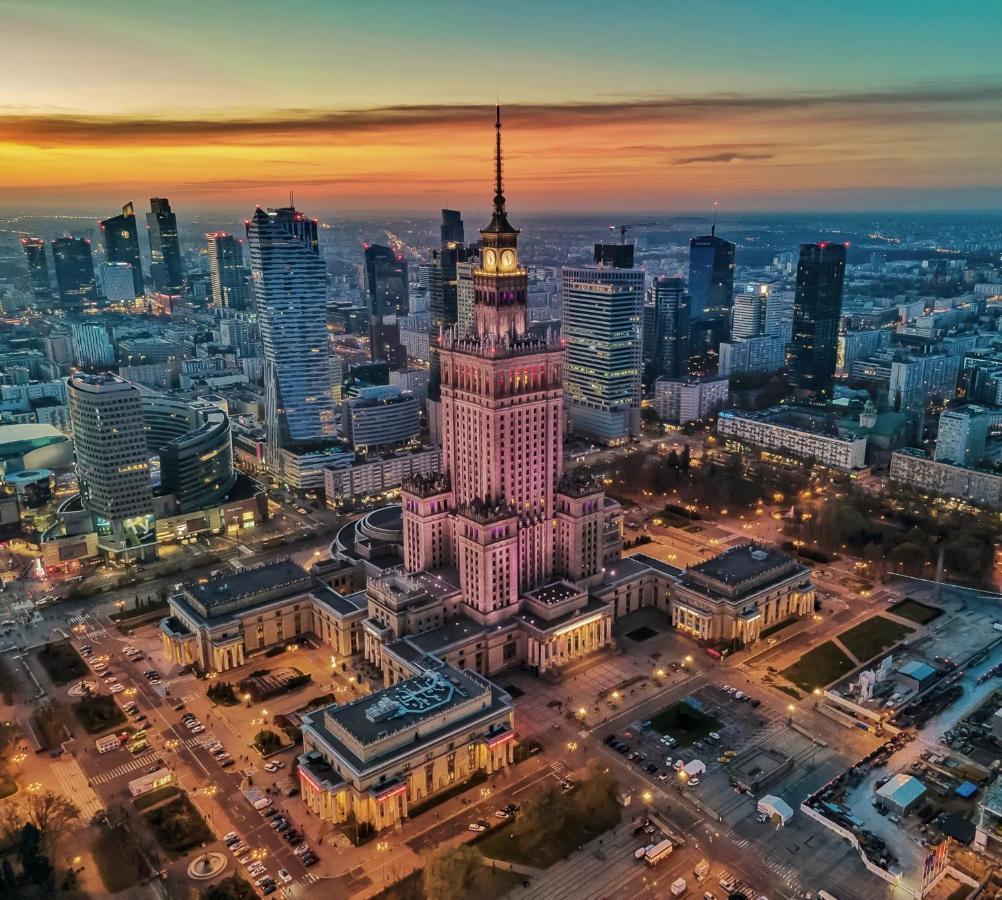 Apartment Gold 3 Metro X2 Wifi 300 Mbs 60'tv Netflix Hbo Appletv+ Warsaw
