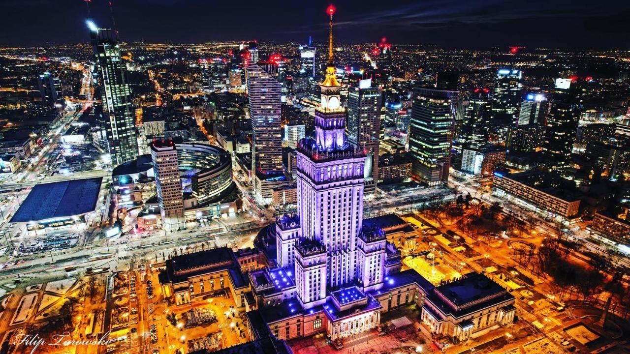 Gold 3 Metro X2 Wifi 300 Mbs 60'tv Netflix Hbo Appletv+ Apartment Warsaw