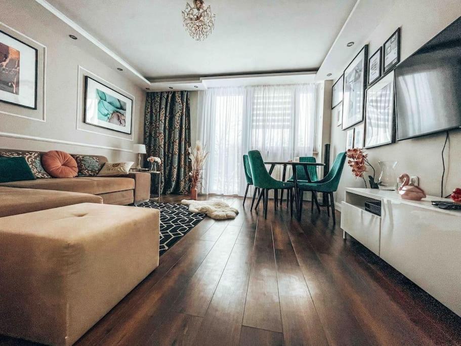 Apartment Light In The Heart Of Praga, *