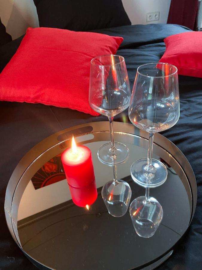 Love In The Heart Of Apartamento