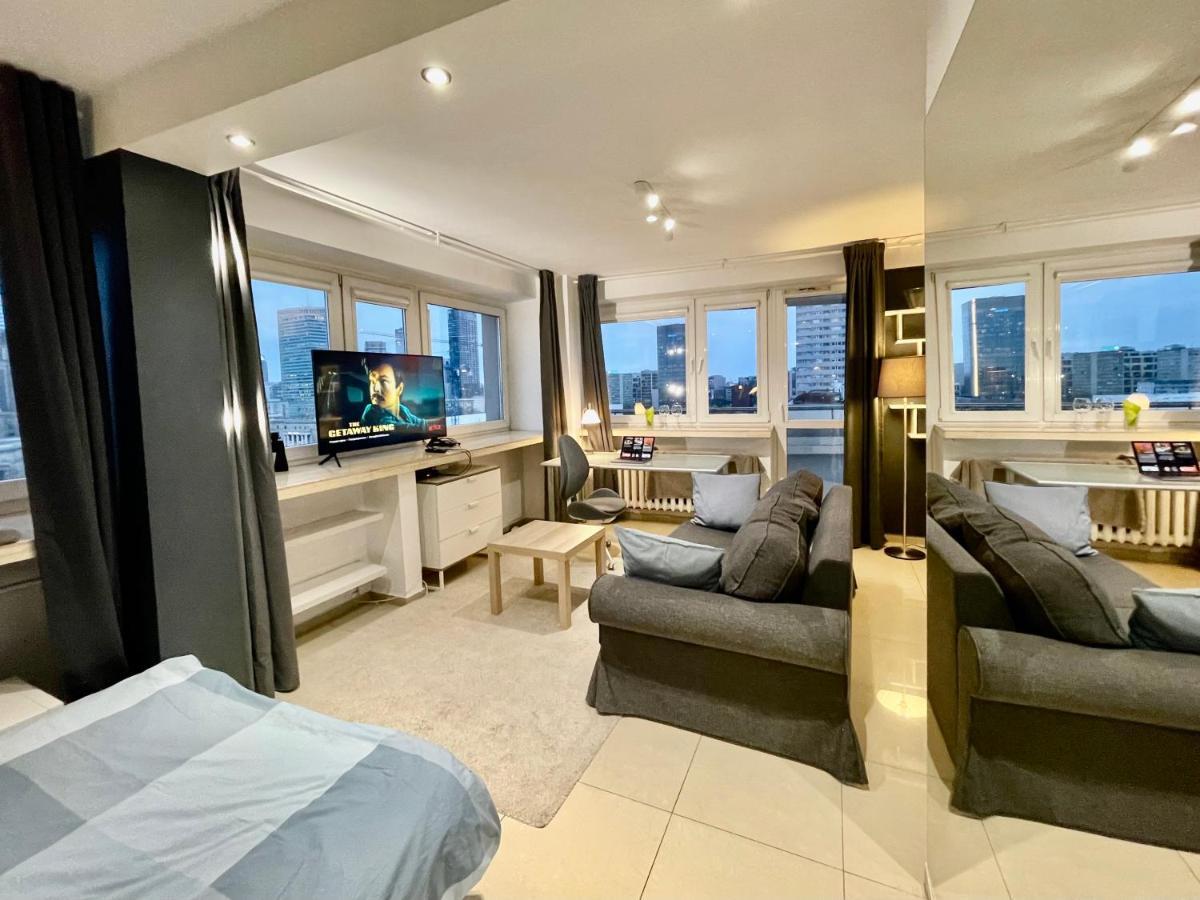 Sawa 2xmetro Wifi 500 Mbs 50'tv Netflix Hbo Appletv+ Apartment Warsaw
