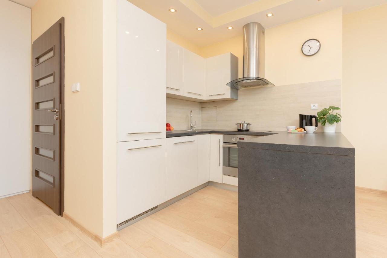 Praga Family With Parking By Renters Warsaw